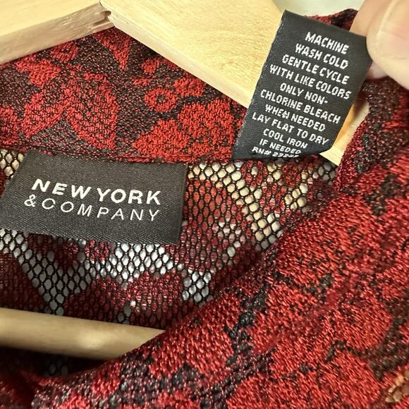 VTG Mobwife Red Lace Blouse WOMENS SIZE XL Whimsigoth Y2k Button Up NY&CO L/S - Picture 6 of 11